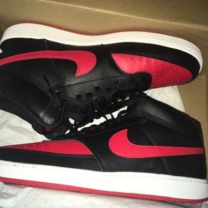 Size 13 men nike court mids